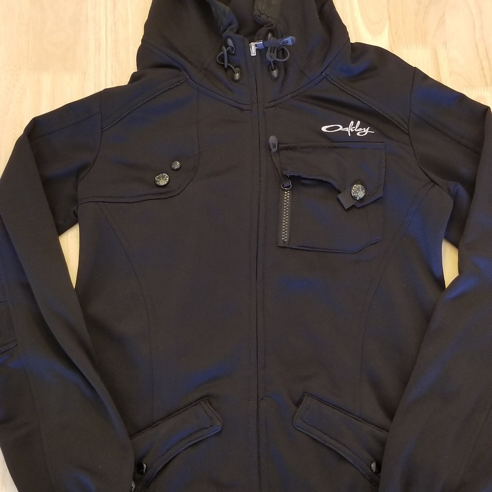 Womans Oakley Active jacket sz Med